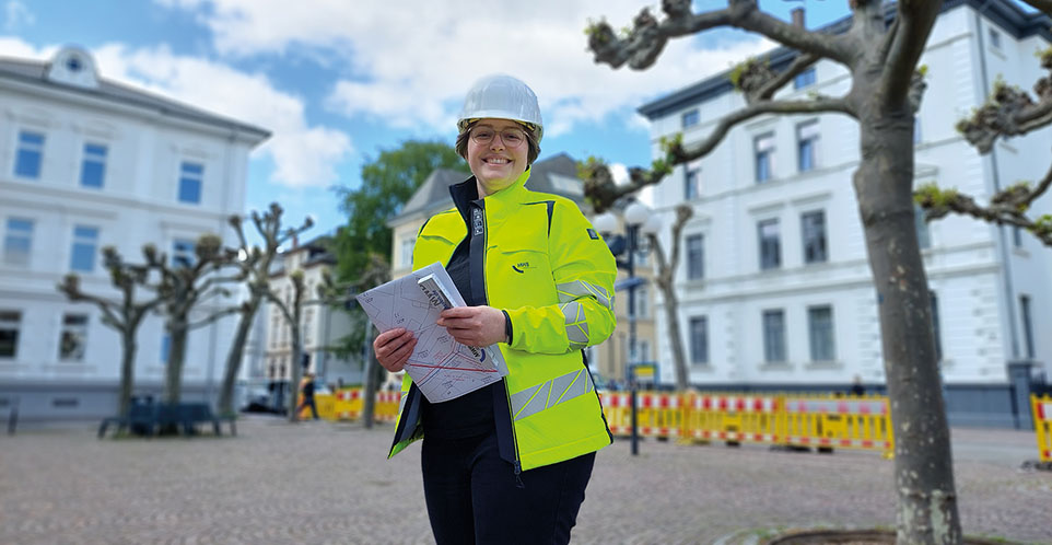 Mitarbeiterin der MWB bei der Arbeit